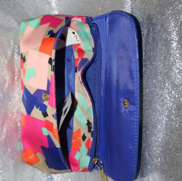 Shoshanna For Elizabeth Arden New York Make up Travel Cluth - Picture 3 of 11